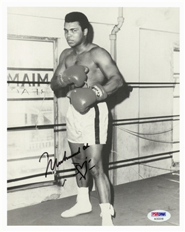 Muhammad Ali Signed B&W 8x10 Photograph with Heart Drawing (PSA/DNA)